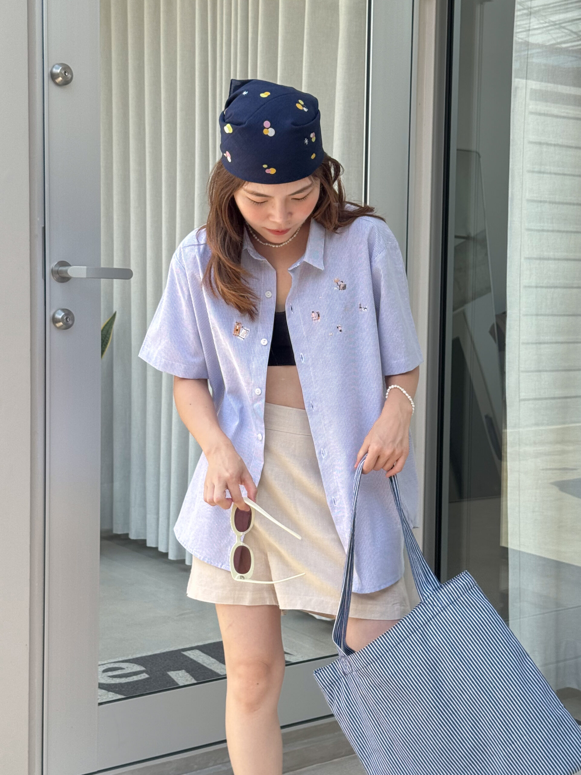 Sunbathing Beach Shirt - Image 18